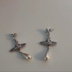 vivienne westwood saturn drop earrings